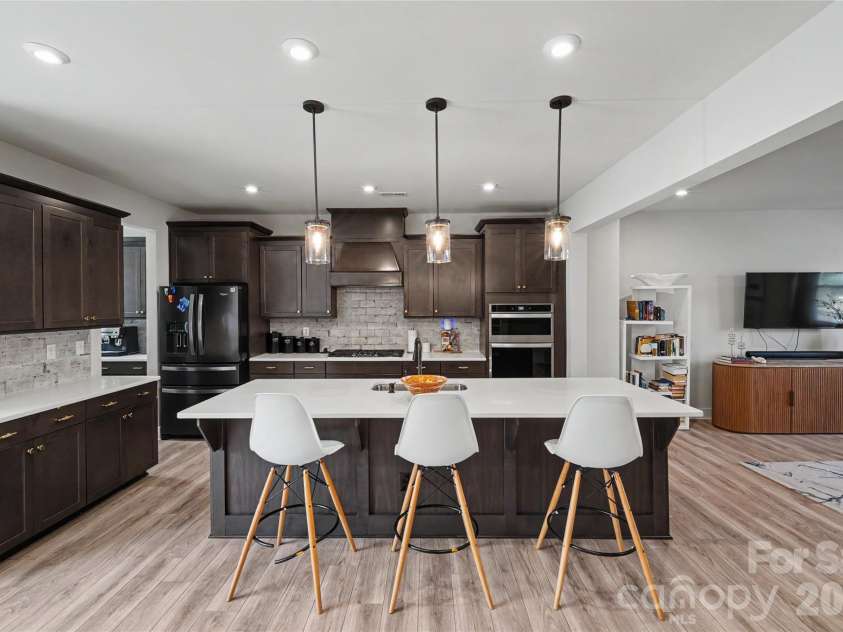 1717 Unison Drive, Charlotte, NC 28262.  MLS# CAR4405855, YatesRealty ID 42350. 