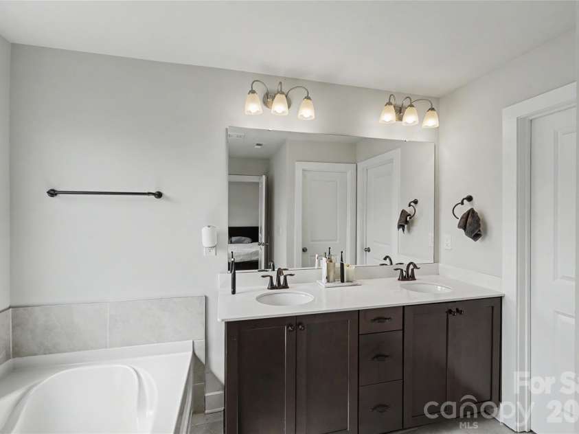 1717 Unison Drive, Charlotte, NC 28262.  MLS# CAR4405855, YatesRealty ID 42350. 