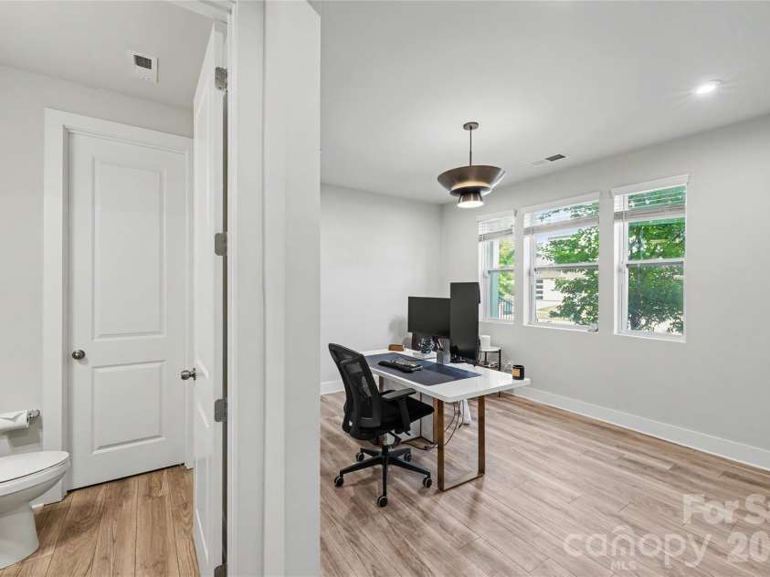 1717 Unison Drive, Charlotte, NC 28262.  MLS# CAR4405855, YatesRealty ID 42350. 