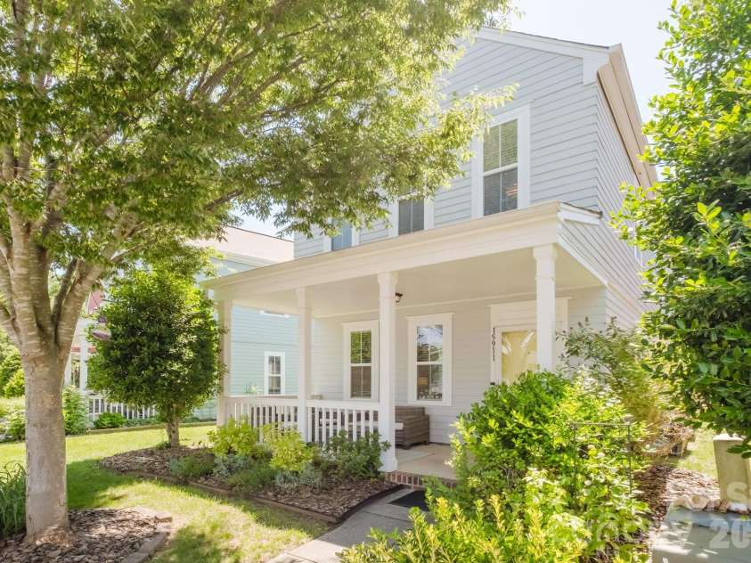 15911 Rose Glenn Lane, Davidson, NC 28036.  MLS# CAR4399213, YatesRealty ID 42351. 
