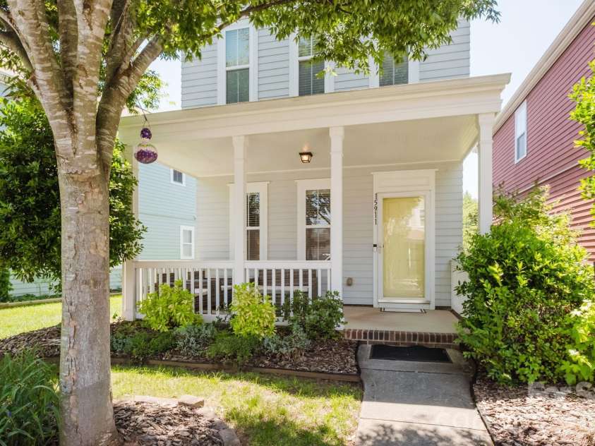 15911 Rose Glenn Lane, Davidson, NC 28036.  MLS# CAR4399213, YatesRealty ID 42351. 