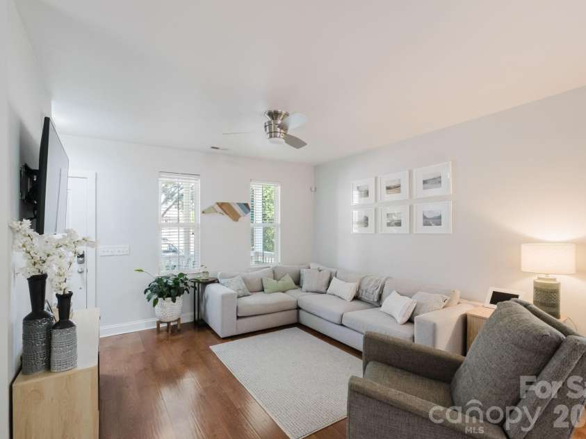 15911 Rose Glenn Lane, Davidson, NC 28036.  MLS# CAR4399213, YatesRealty ID 42351. 
