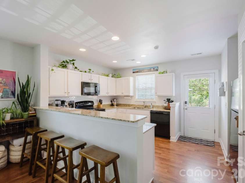 15911 Rose Glenn Lane, Davidson, NC 28036.  MLS# CAR4399213, YatesRealty ID 42351. 