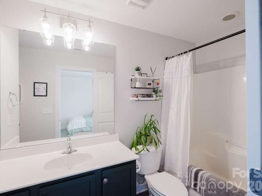 15911 Rose Glenn Lane, Davidson, NC 28036.  MLS# CAR4399213, YatesRealty ID 42351. 