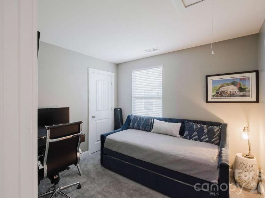15911 Rose Glenn Lane, Davidson, NC 28036.  MLS# CAR4399213, YatesRealty ID 42351. 