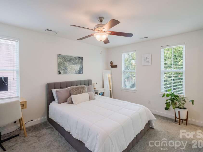 15911 Rose Glenn Lane, Davidson, NC 28036.  MLS# CAR4399213, YatesRealty ID 42351. 