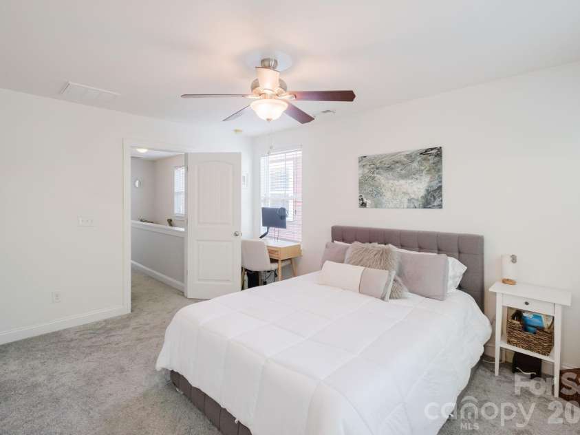 15911 Rose Glenn Lane, Davidson, NC 28036.  MLS# CAR4399213, YatesRealty ID 42351. 