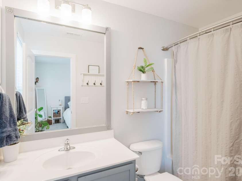 15911 Rose Glenn Lane, Davidson, NC 28036.  MLS# CAR4399213, YatesRealty ID 42351. 