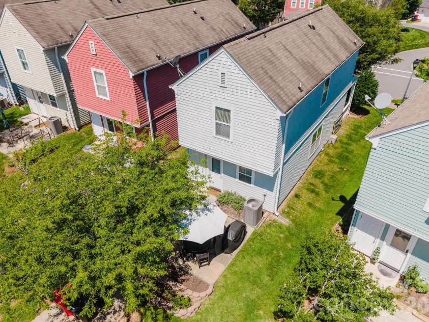 15911 Rose Glenn Lane, Davidson, NC 28036.  MLS# CAR4399213, YatesRealty ID 42351. 