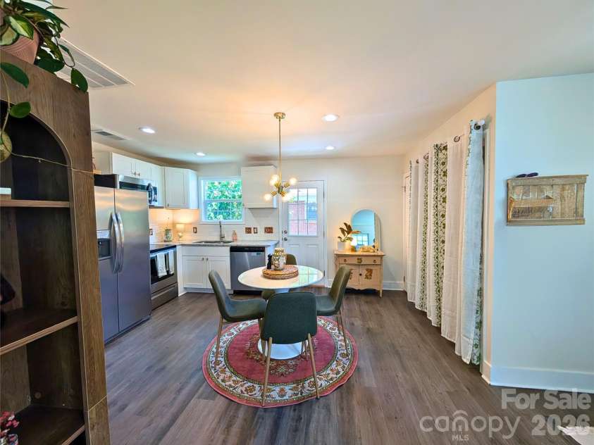 1725 Jennings Street, Charlotte, NC 28216.  MLS# CAR4404492, YatesRealty ID 42352. 