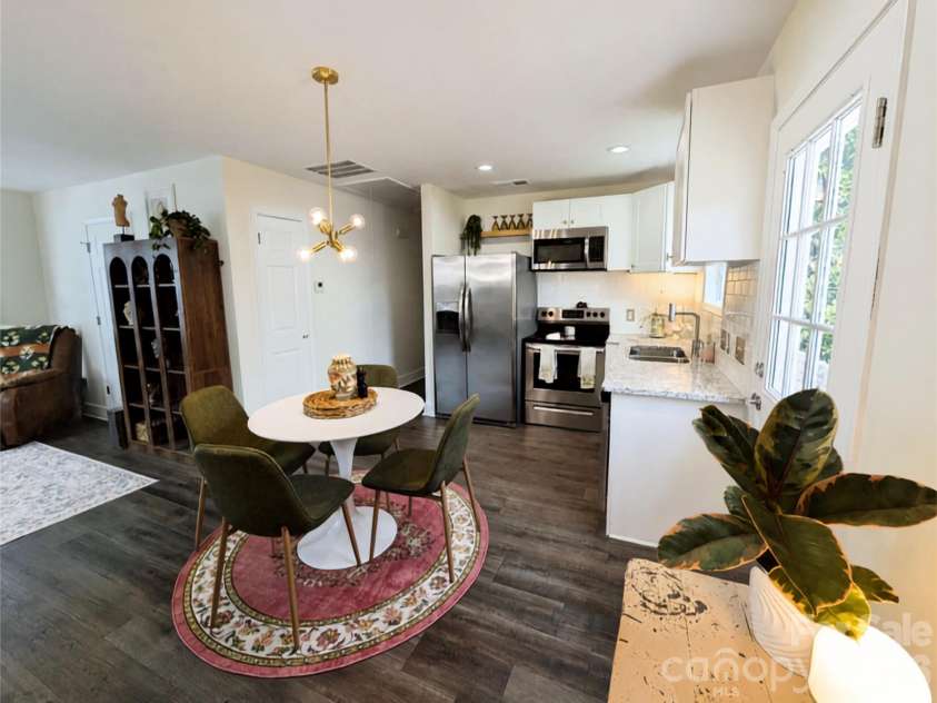 1725 Jennings Street, Charlotte, NC 28216.  MLS# CAR4404492, YatesRealty ID 42352. 