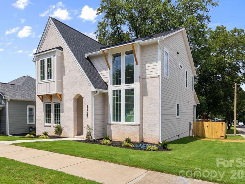 1127 Allen Street, Charlotte, NC 28205.  MLS# CAR4412112, YatesRealty ID 42354. 