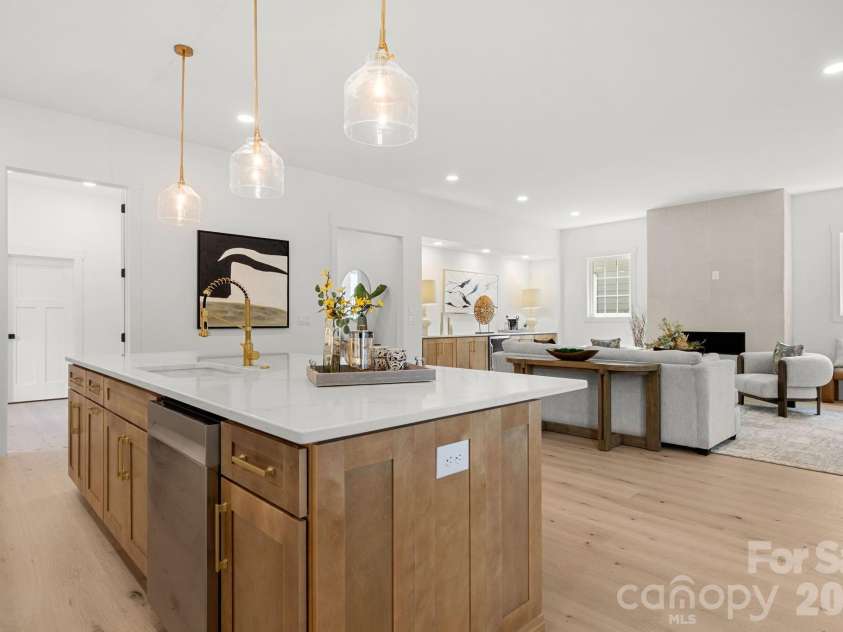 1127 Allen Street, Charlotte, NC 28205.  MLS# CAR4412112, YatesRealty ID 42354. 