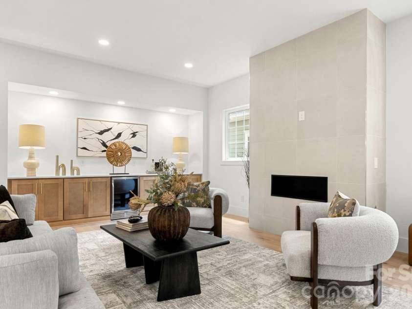 1127 Allen Street, Charlotte, NC 28205.  MLS# CAR4412112, YatesRealty ID 42354. 