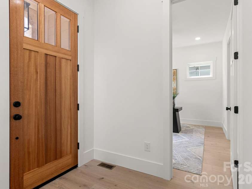 1127 Allen Street, Charlotte, NC 28205.  MLS# CAR4412112, YatesRealty ID 42354. 