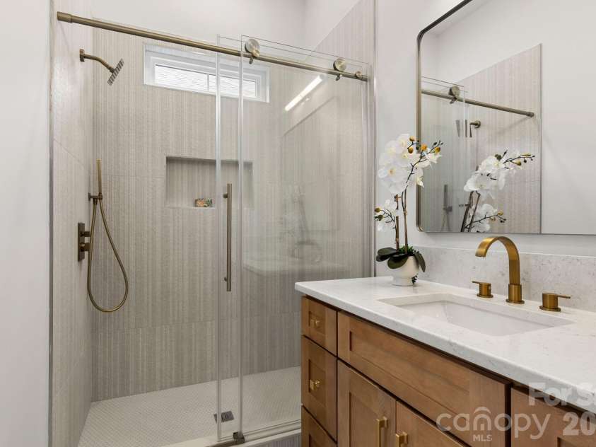 1127 Allen Street, Charlotte, NC 28205.  MLS# CAR4412112, YatesRealty ID 42354. 