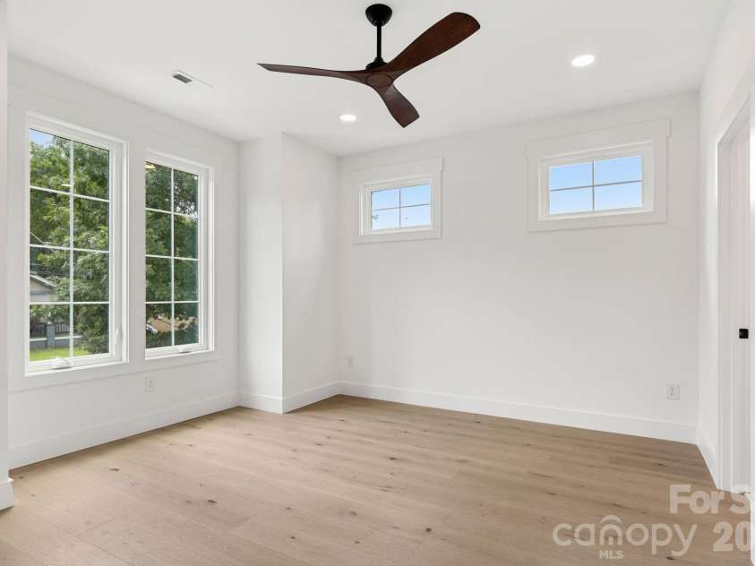 1127 Allen Street, Charlotte, NC 28205.  MLS# CAR4412112, YatesRealty ID 42354. 