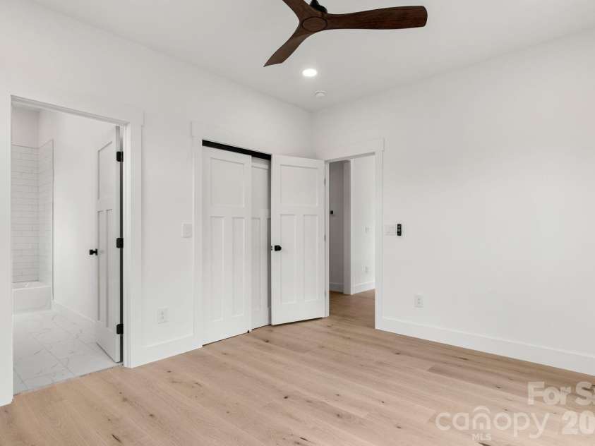 1127 Allen Street, Charlotte, NC 28205.  MLS# CAR4412112, YatesRealty ID 42354. 