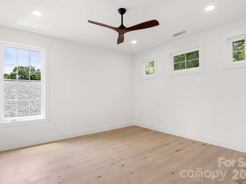 1127 Allen Street, Charlotte, NC 28205.  MLS# CAR4412112, YatesRealty ID 42354. 