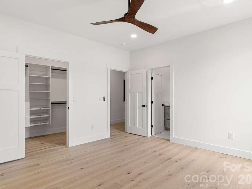 1127 Allen Street, Charlotte, NC 28205.  MLS# CAR4412112, YatesRealty ID 42354. 