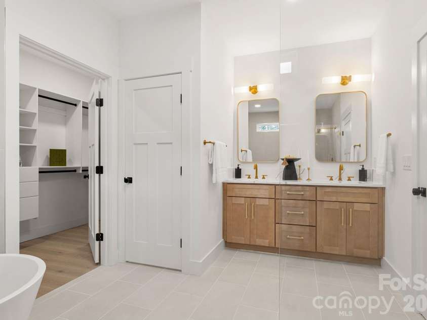 1127 Allen Street, Charlotte, NC 28205.  MLS# CAR4412112, YatesRealty ID 42354. 