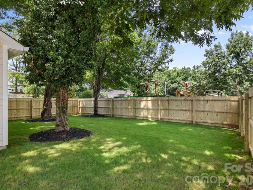 1127 Allen Street, Charlotte, NC 28205.  MLS# CAR4412112, YatesRealty ID 42354. 