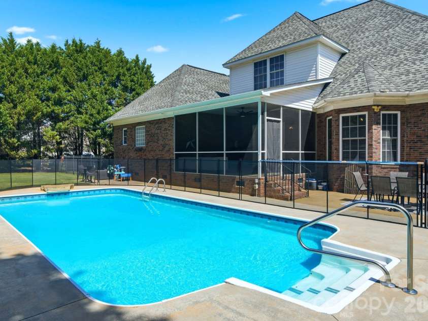 535 Hallman Drive, Rock Hill, SC 29732.  MLS# CAR4411006, YatesRealty ID 42355. 