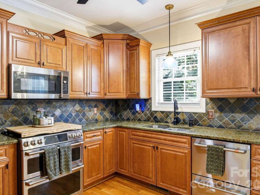 535 Hallman Drive, Rock Hill, SC 29732.  MLS# CAR4411006, YatesRealty ID 42355. 