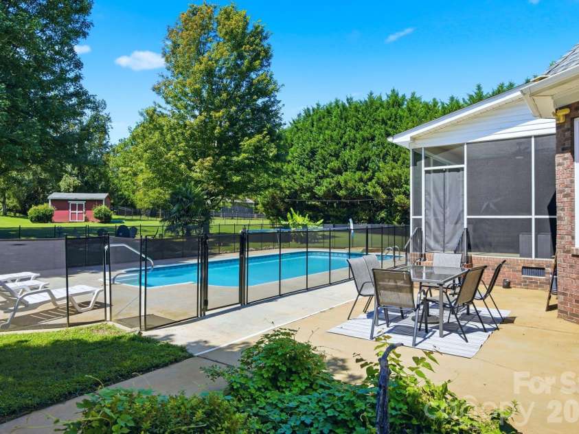 535 Hallman Drive, Rock Hill, SC 29732.  MLS# CAR4411006, YatesRealty ID 42355. 