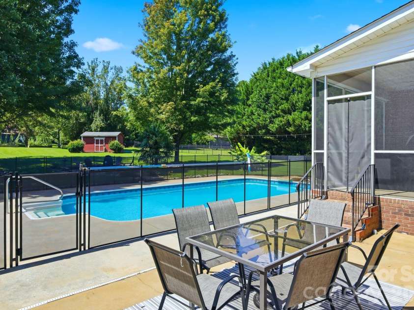 535 Hallman Drive, Rock Hill, SC 29732.  MLS# CAR4411006, YatesRealty ID 42355. 