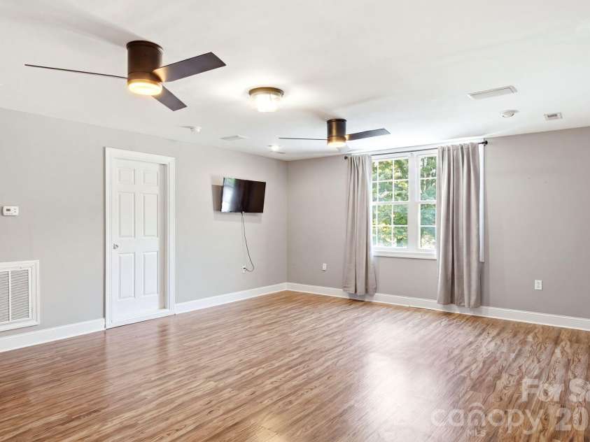 535 Hallman Drive, Rock Hill, SC 29732.  MLS# CAR4411006, YatesRealty ID 42355. Large 2nd Level Bedroom, can be used as second Primary
