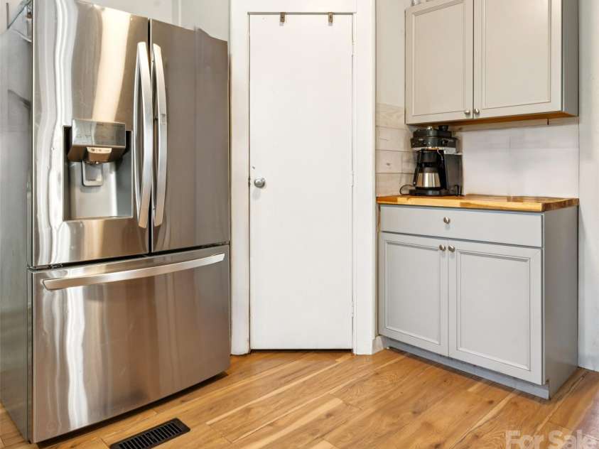 912 Grace Drive, Stanley, NC 28164.  MLS# CAR4406122, YatesRealty ID 42356. 