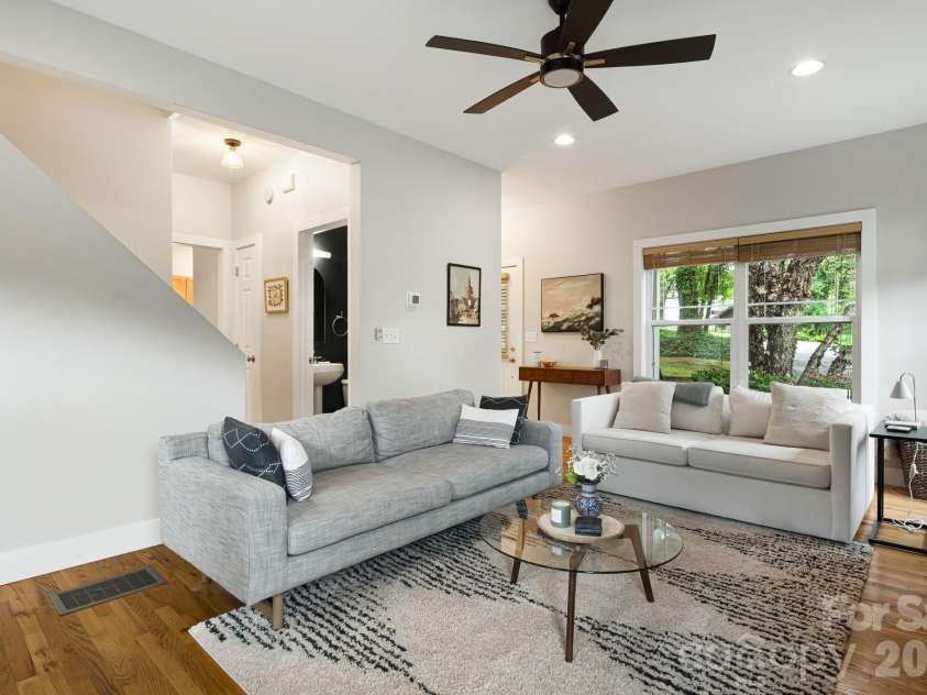 29 Winding Road, Asheville, NC 28803.  MLS# CAR4407595, YatesRealty ID 42357. 