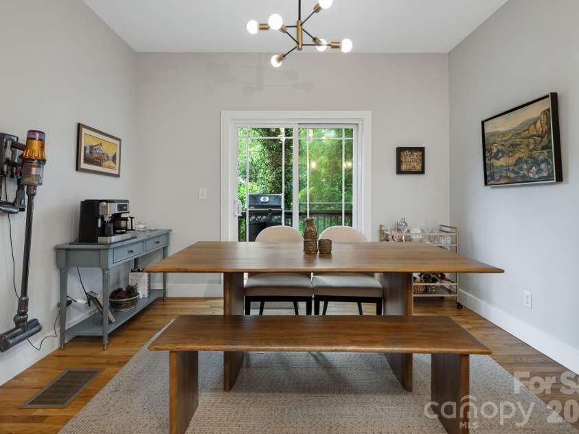 29 Winding Road, Asheville, NC 28803.  MLS# CAR4407595, YatesRealty ID 42357. 