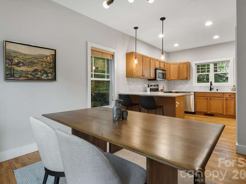 29 Winding Road, Asheville, NC 28803.  MLS# CAR4407595, YatesRealty ID 42357. 