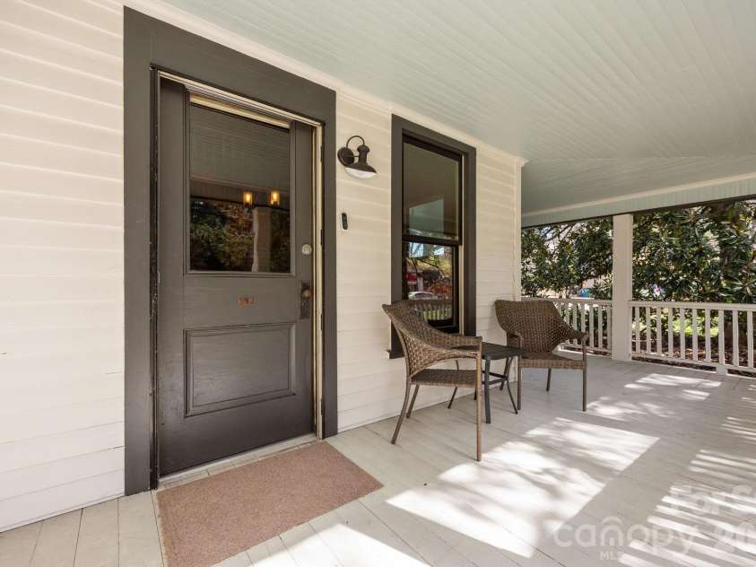 615 Rose Hill Road, Asheville, NC 28803.  MLS# CAR4393254, YatesRealty ID 4236. 
