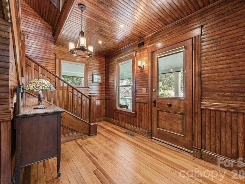 615 Rose Hill Road, Asheville, NC 28803.  MLS# CAR4393254, YatesRealty ID 4236. 