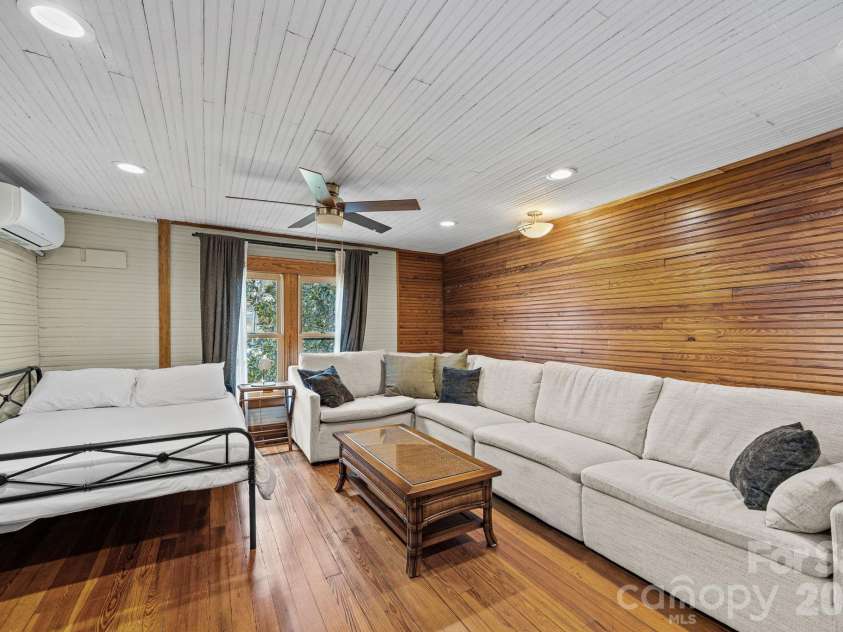 615 Rose Hill Road, Asheville, NC 28803.  MLS# CAR4393254, YatesRealty ID 4236. 