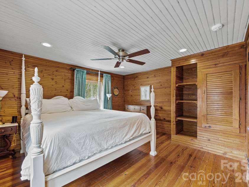 615 Rose Hill Road, Asheville, NC 28803.  MLS# CAR4393254, YatesRealty ID 4236. 