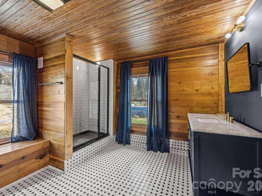 615 Rose Hill Road, Asheville, NC 28803.  MLS# CAR4393254, YatesRealty ID 4236. 