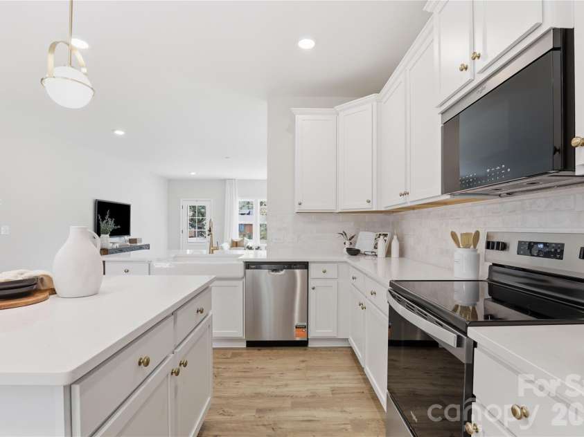 3314 Campbell Drive, Charlotte, NC 28205.  MLS# CAR4407198, YatesRealty ID 42363. 