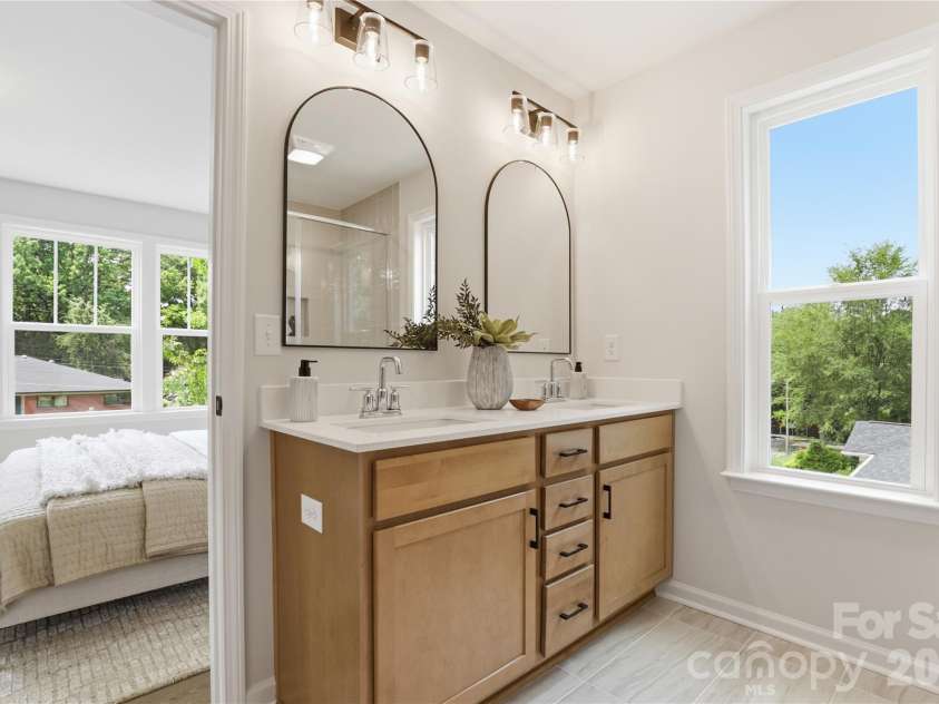 3314 Campbell Drive, Charlotte, NC 28205.  MLS# CAR4407198, YatesRealty ID 42363. 