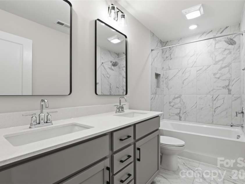 3314 Campbell Drive, Charlotte, NC 28205.  MLS# CAR4407198, YatesRealty ID 42363. 