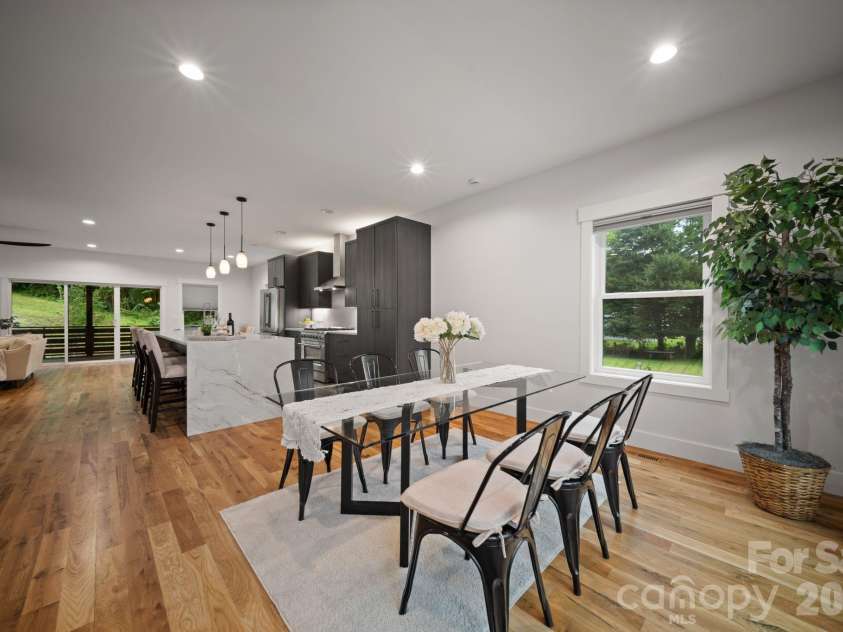 87 Glendale Avenue, Asheville, NC 28803.  MLS# CAR4409214, YatesRealty ID 42368. 