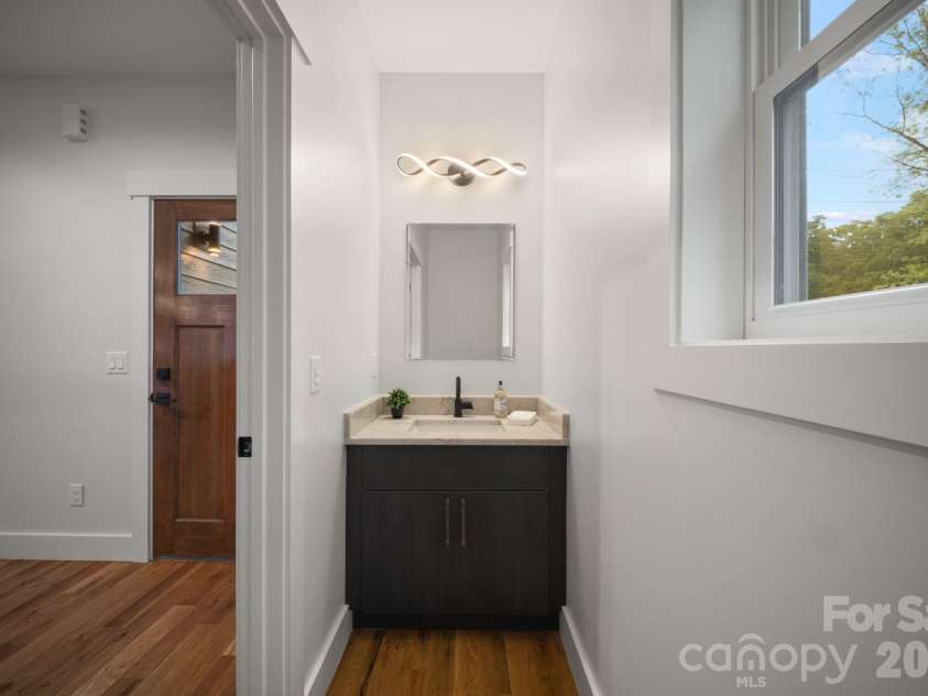 87 Glendale Avenue, Asheville, NC 28803.  MLS# CAR4409214, YatesRealty ID 42368. 