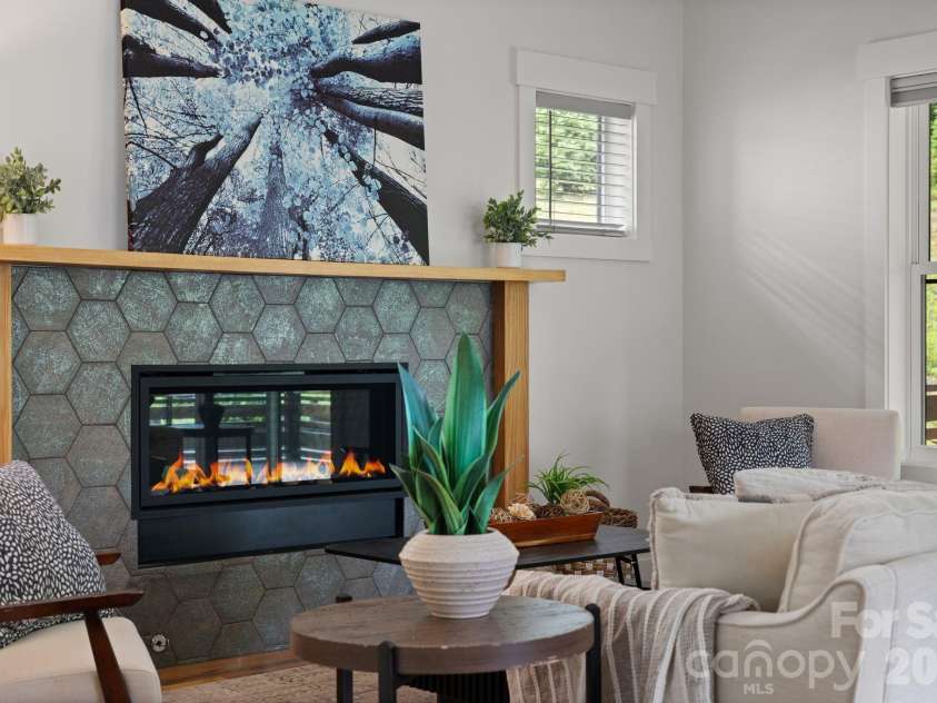 87 Glendale Avenue, Asheville, NC 28803.  MLS# CAR4409214, YatesRealty ID 42368. 