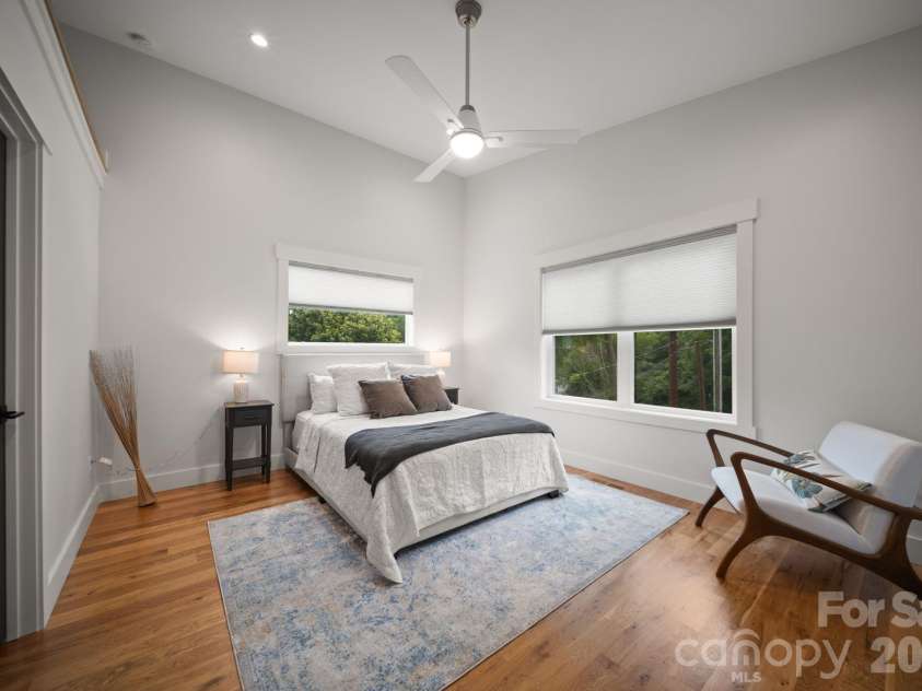 87 Glendale Avenue, Asheville, NC 28803.  MLS# CAR4409214, YatesRealty ID 42368. 