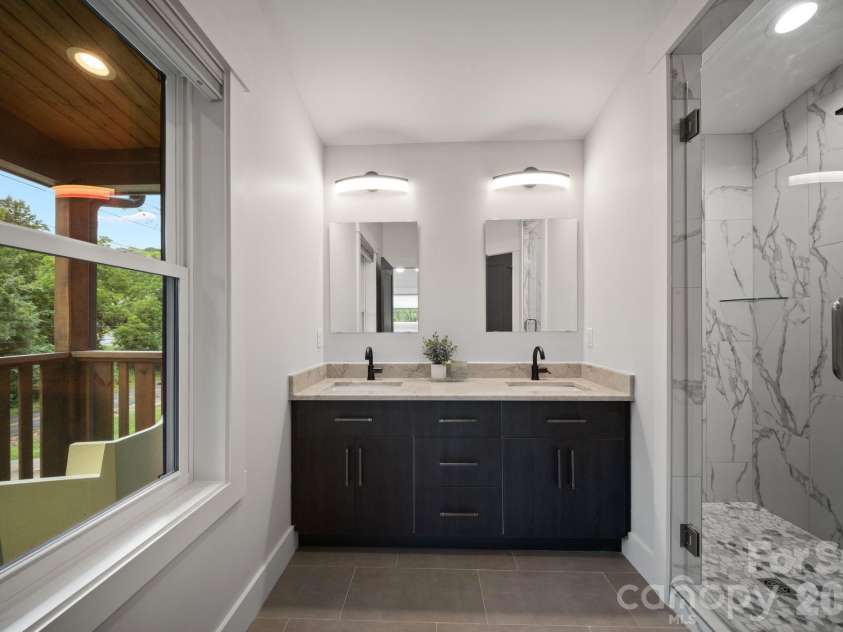 87 Glendale Avenue, Asheville, NC 28803.  MLS# CAR4409214, YatesRealty ID 42368. 