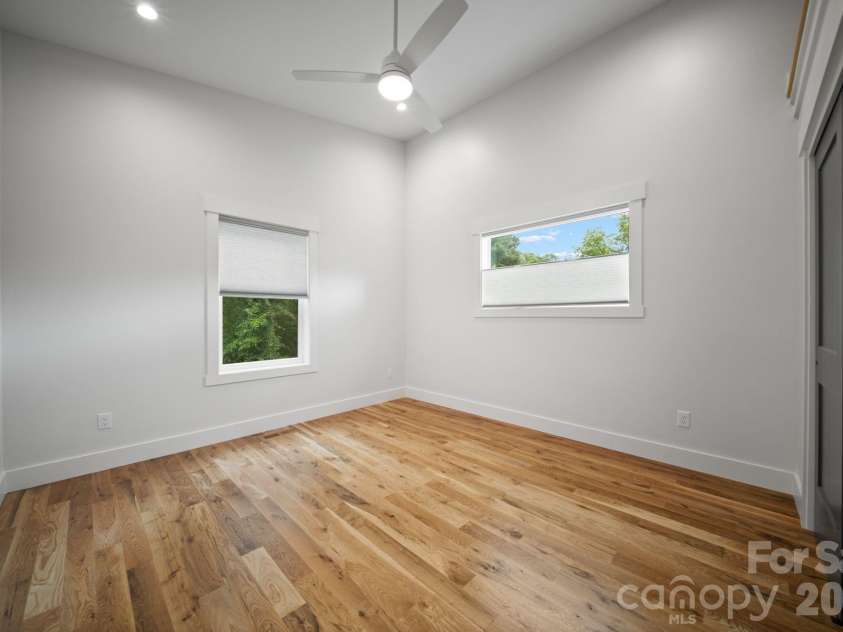 87 Glendale Avenue, Asheville, NC 28803.  MLS# CAR4409214, YatesRealty ID 42368. 