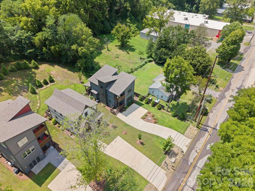 87 Glendale Avenue, Asheville, NC 28803.  MLS# CAR4409214, YatesRealty ID 42368. 